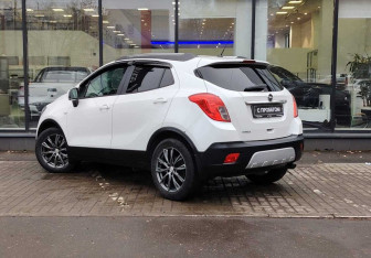 Подержанный автомобиль Opel Mokka 2014 года (6 фото)