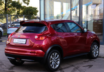 Подержанный автомобиль Nissan Juke 2014 года (4 фото)