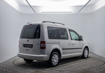 Подержанный автомобиль Volkswagen Caddy Compactvan 2013 года (5 фото)