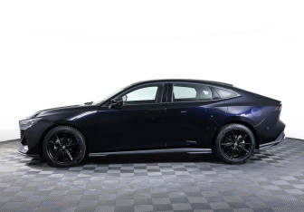 Подержанный автомобиль Changan UNI-V 2023 года (8 фото)