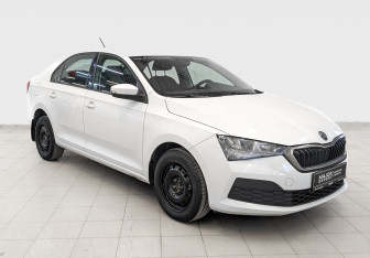 Подержанный автомобиль Skoda Rapid Liftback 2021 года (3 фото)