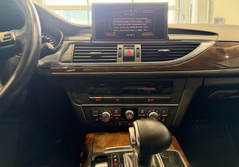 Подержанный автомобиль Audi A6 Sedan 2011 года (16 фото)