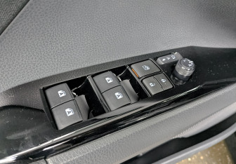 Подержанный автомобиль Toyota Camry Sedan 2020 года (28 фото)