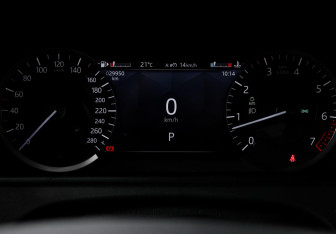 Подержанный автомобиль Land Rover Range Rover Velar 2022 года (11 фото)