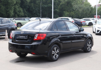 Подержанный автомобиль Kia Rio Sedan 2011 года (5 фото)
