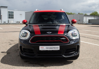 Подержанный автомобиль MINI Countryman 2018 года (2 фото)