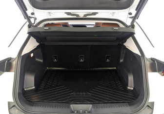 Подержанный автомобиль Omoda C5 2023 года (10 фото)