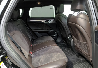 Подержанный автомобиль Wey 05 2023 года (16 фото)