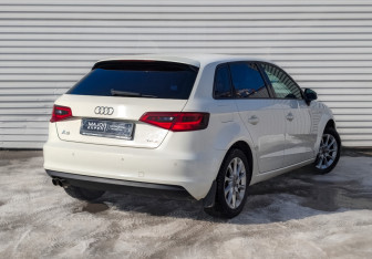 Подержанный автомобиль Audi A3 Hatchback 2014 года (5 фото)