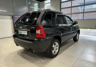Подержанный автомобиль Kia Sportage 2009 года (4 фото)