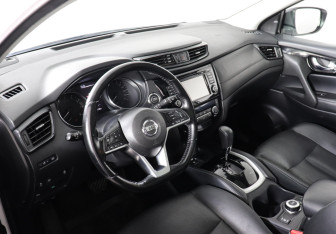 Подержанный автомобиль Nissan Qashqai 2019 года (9 фото)