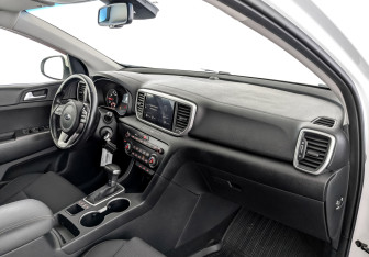 Подержанный автомобиль Kia Sportage 2021 года (11 фото)
