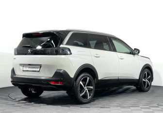 Подержанный автомобиль Peugeot 5008 Suv 2021 года (5 фото)