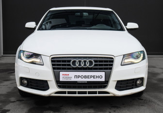 Подержанный автомобиль Audi A4 Sedan 2011 года (2 фото)