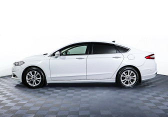 Подержанный автомобиль Ford Mondeo Sedan 2018 года (3 фото)