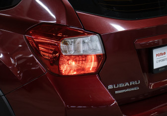 Подержанный автомобиль Subaru XV 2012 года (21 фото)