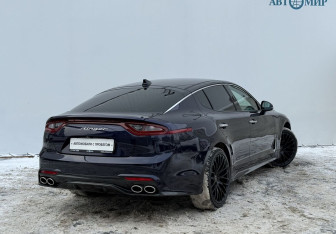 Подержанный автомобиль Kia Stinger 2018 года (5 фото)