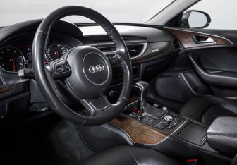 Подержанный автомобиль Audi A6 Sedan 2011 года (14 фото)