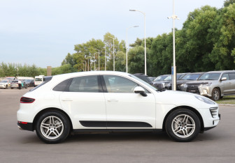 Подержанный автомобиль Porsche Macan 2014 года (4 фото)