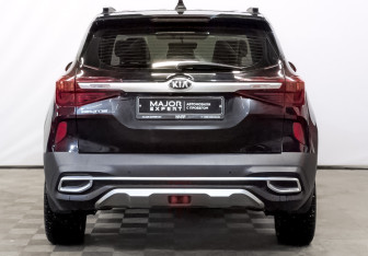 Подержанный автомобиль Kia Seltos 2021 года (6 фото)