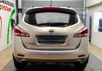 Подержанный автомобиль Nissan Murano Suv 2014 года (4 фото)