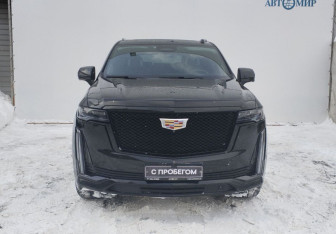 Подержанный автомобиль Cadillac Escalade Suv 2022 года (2 фото)