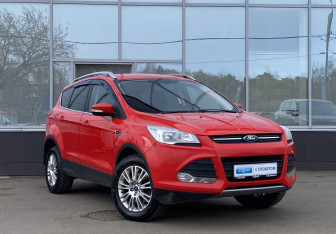 Подержанный автомобиль Ford Kuga 2014 года (3 фото)
