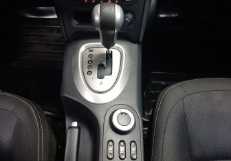 Подержанный автомобиль Nissan Qashqai 2013 года (16 фото)