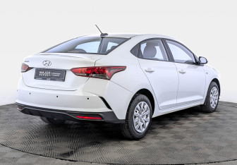 Подержанный автомобиль Hyundai Solaris Sedan 2020 года (5 фото)