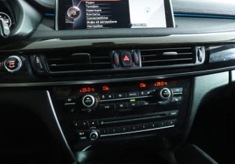 Подержанный автомобиль BMW X6 2014 года (16 фото)