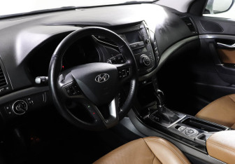 Подержанный автомобиль Hyundai i40 Wagon 2017 года (7 фото)