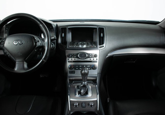 Подержанный автомобиль Infiniti G Sedan 2011 года (11 фото)