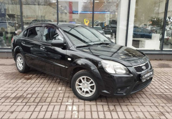 Подержанный автомобиль Kia Rio Sedan 2010 года (3 фото)