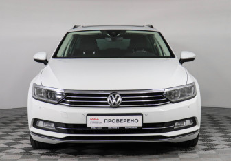 Подержанный автомобиль Volkswagen Passat Wagon 2019 года (2 фото)