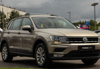 Подержанный автомобиль Volkswagen Tiguan 2017 года (22 фото)
