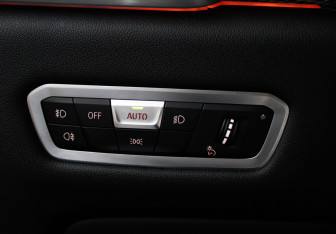 Подержанный автомобиль BMW X5 2021 года (24 фото)