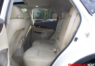 Подержанный автомобиль Infiniti EX 2008 года (8 фото)
