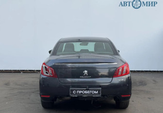 Подержанный автомобиль Peugeot 508 Sedan 2012 года (7 фото)