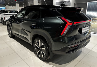 Подержанный автомобиль Geely Atlas 2024 года (3 фото)