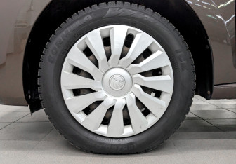 Подержанный автомобиль Skoda Rapid Liftback 2022 года (19 фото)