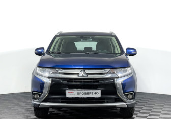 Подержанный автомобиль Mitsubishi Outlander 2015 года (2 фото)