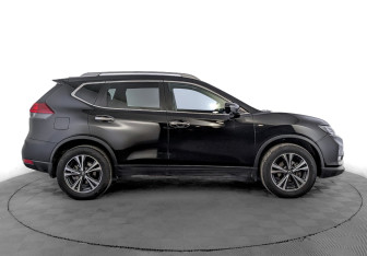 Подержанный автомобиль Nissan X-Trail 2020 года (4 фото)