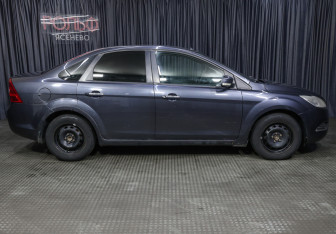 Подержанный автомобиль Ford Focus Sedan 2008 года (4 фото)
