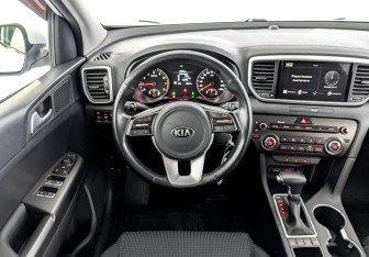 Подержанный автомобиль Kia Sportage 2021 года (21 фото)