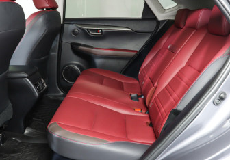 Подержанный автомобиль Lexus NX 2019 года (11 фото)