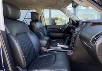 Подержанный автомобиль Infiniti QX80 2018 года (27 фото)