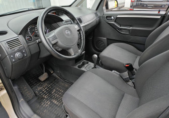 Подержанный автомобиль Opel Meriva 2008 года (13 фото)