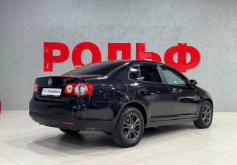 Подержанный автомобиль Volkswagen Jetta Sedan 2008 года (5 фото)