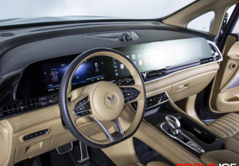 Подержанный автомобиль Voyah Dream 2023 года (30 фото)