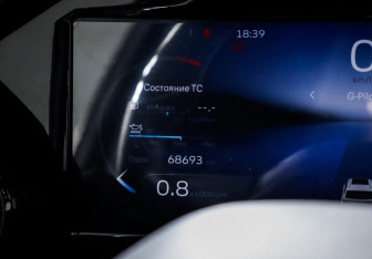 Подержанный автомобиль Geely Monjaro 2023 года (11 фото)